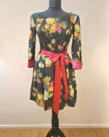 Vintage winterjurk  beschikbaar voor biedingen