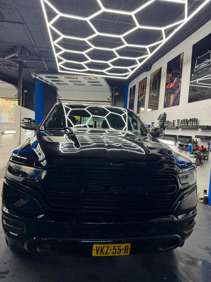 RAM 1500 RAM 1500 Limited 2021 Zwart, Auto's, Bestelauto's, Particulier, 360° camera, 4x4, ABS, Achteruitrijcamera, Adaptieve lichten