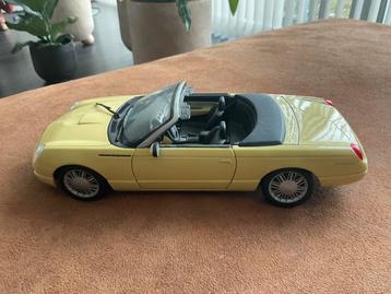 Thunderbird 1/18 - Vitrinemodel verzamelaar beschikbaar voor biedingen