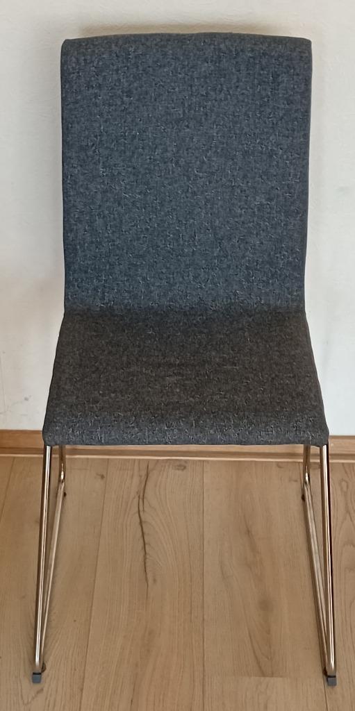 Te Koop: Vier Ikea Volfgang eetkamer stoelen., Huis en Inrichting, Stoelen, Gebruikt, Vier, Metaal, Stof, Grijs, Ophalen