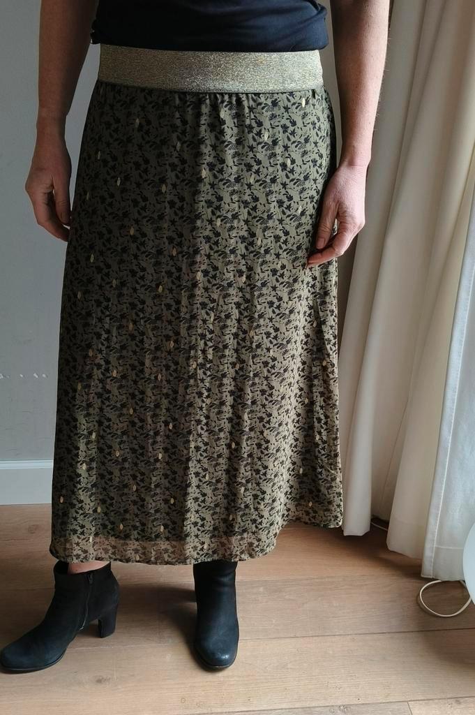 Vila joy lange rok met bloemenprint. Maat S, Kleding | Dames, Rokken, Zo goed als nieuw, Maat 38/40 (M), Groen, Onder de knie