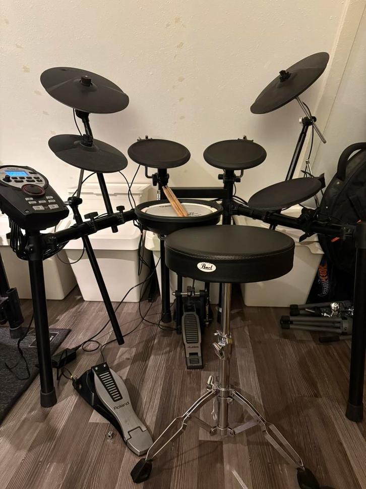 Roland TD-11 Elektronisch drumstel + drumkruk, Muziek en Instrumenten, Percussie, Zo goed als nieuw, Overige soorten, Ophalen