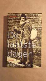 Arjan Visser, De laatste dagen, roman, Boeken, Gelezen, Ophalen of Verzenden, Nederland