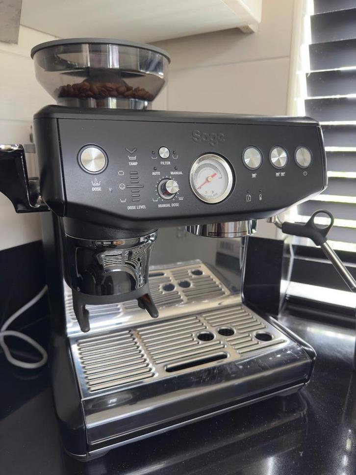 Sage barista express impress - truffle black, Witgoed en Apparatuur, Koffiezetapparaten, Zo goed als nieuw, Gemalen koffie, Koffiebonen