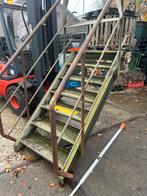 2x Trap 1.32 hoog gegalvaniseerd 2x leuning 7x antislip tree, Doe-het-zelf en Verbouw, Ladders en Trappen, Ophalen, Gebruikt, Minder dan 2 meter