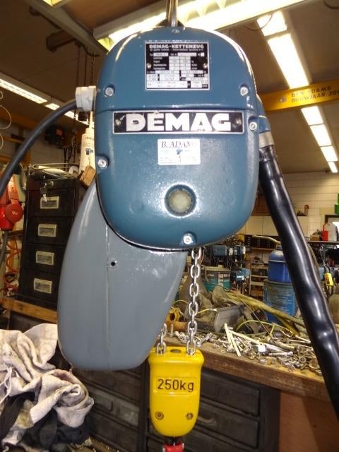 Demag kettingtakel PK1N-F 250 kg kraan nr 67, Ophalen, Zo goed als nieuw, Elektrisch