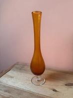 Amberkleurig vaasje van glas, Geel, Ophalen of Verzenden, Minder dan 50 cm, Glas