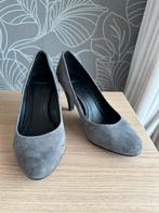 Manfield hakken suede (maat 38), Ophalen of Verzenden, Zo goed als nieuw, Grijs