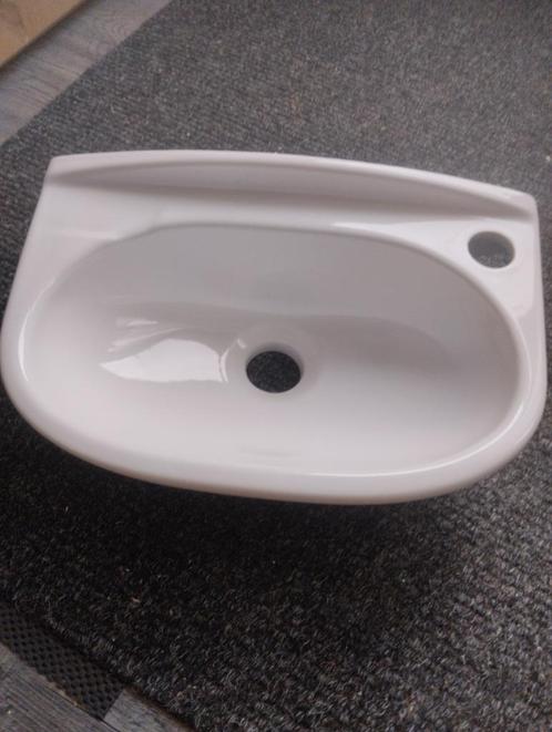 Te koop; WC fonteintje., Huis en Inrichting, Badkamer | Badkamermeubels, Zo goed als nieuw, Wasbak of Wastafel, Minder dan 50 cm