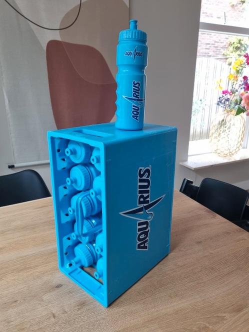 Bidonkrat met 10 bidons van Aquarius, Sport en Fitness, Bidons, Gebruikt, Ophalen of Verzenden