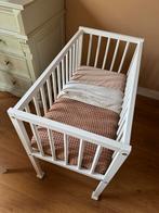 2 Wiegjes voor tweeling. Met dure matrasjes. Eerste eigenaar, Kinderen en Baby's, Babywiegjes en Ledikanten, Ophalen, Zo goed als nieuw