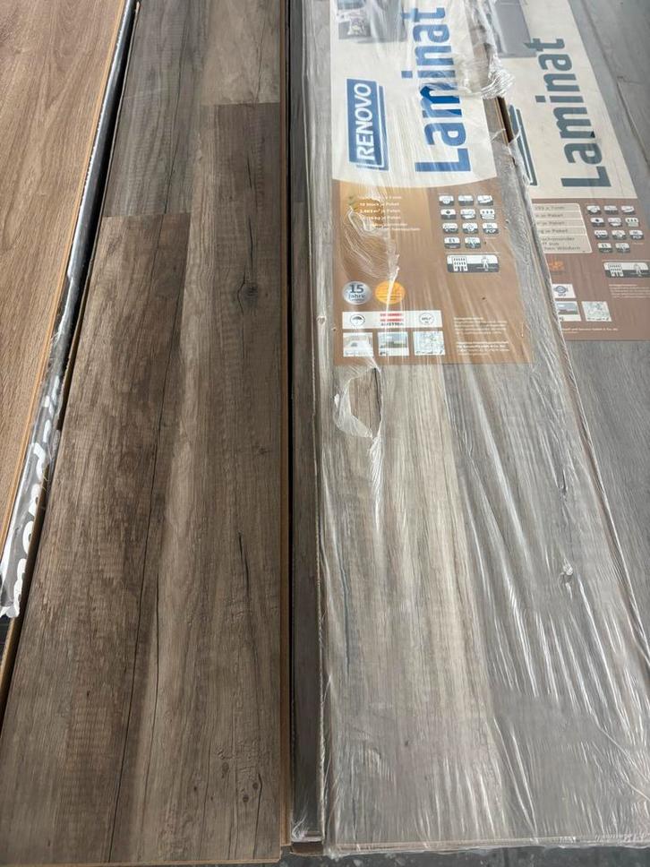 Laminaat Eiken - 29m2, Doe-het-zelf en Verbouw, Vloerdelen en Plavuizen, Nieuw, Laminaat, Kunststof, 150 cm of meer, 10 tot 30 cm