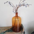 Oude parfum fles, mooi met een tak uit het bos, Huis en Inrichting, Woonaccessoires | Vazen, Overige kleuren, Ophalen of Verzenden