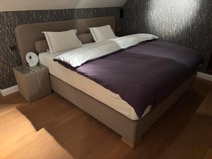Compleet Boxspring Bed matras maat 2M breedte, 2.2M lengte!, Huis en Inrichting, Slaapkamer | Boxsprings, Zo goed als nieuw, Overige maten