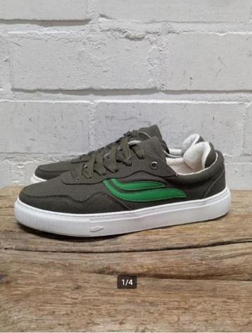 Genesis - Donkergroene herensneaker maat 43 - Nieuw beschikbaar voor biedingen