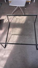 Moderne glazen salontafel met zwart frame, Huis en Inrichting, Tafels | Salontafels, Gebruikt, Vierkant, Glas, Minder dan 50 cm