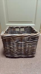 Rieten opbergmand, Ophalen of Verzenden, Zo goed als nieuw, Vierkant, Riet