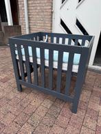 Complete set Bopita box met wieltjes incl topper/kleed, Kinderen en Baby's, Boxen, Ophalen, Gebruikt, Rechthoekig, Boxkleed