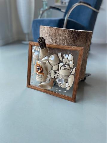 Gebroken fles Licor 44 Crème Brûlée epoxy kunstwerk beschikbaar voor biedingen