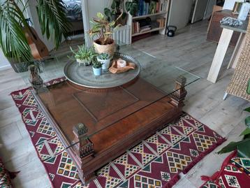 Antieke salontafel / Mahoniehouten onderstel beschikbaar voor biedingen