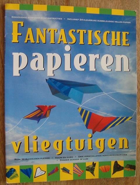 5x papieren vliegtuigen maken boekjes, Boeken, Hobby en Vrije tijd, Zo goed als nieuw, Overige onderwerpen, Ophalen of Verzenden
