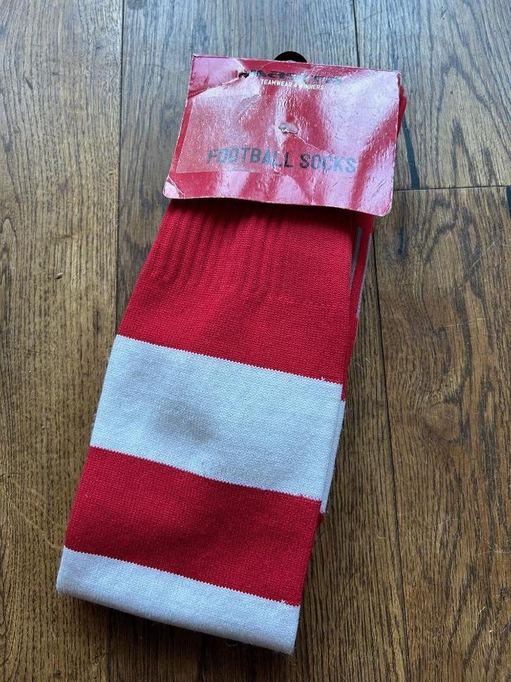 Rood witte voetbalkousen voetbal sokken maat 45-47 NIEUW, Sport en Fitness, Voetbal, Nieuw, Ophalen of Verzenden