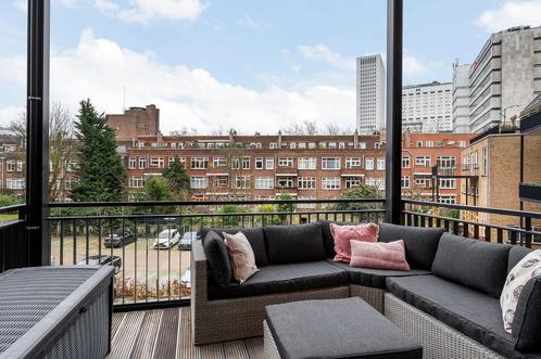 Loungeset Intratuin, met kussens, Tuin en Terras, Tuinsets en Loungesets, Zo goed als nieuw, Loungeset, 5 zitplaatsen, Bank, Hocker