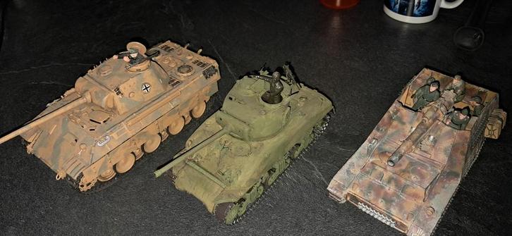 Tamiya schaalmodellen 1:35/1:72 tanks en voertuigen, Hobby en Vrije tijd, Modelbouw | Auto's en Voertuigen, Zo goed als nieuw