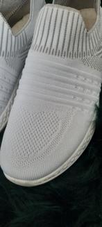 Witte gympen  - Maat 37, Kleding | Dames, Schoenen, Verzenden, Wit, Sneakers of Gympen, Zo goed als nieuw