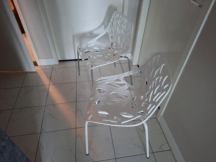2 Witte Kunststof Bijzetstoelen, Huis en Inrichting, Stoelen, Ophalen of Verzenden