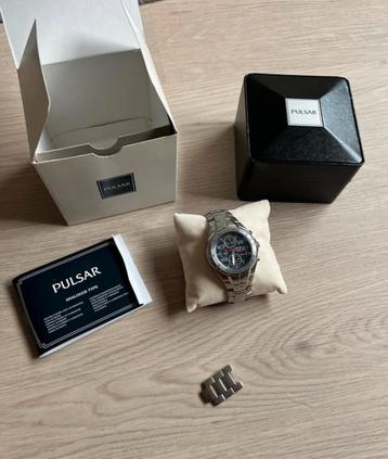 Pulsar horloge 2004 beschikbaar voor biedingen