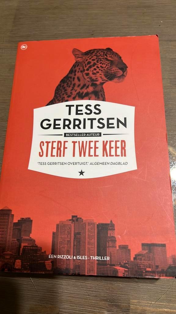 Tess Gerritsen - Sterf twee keer, Boeken, Thrillers, Zo goed als nieuw, Ophalen of Verzenden