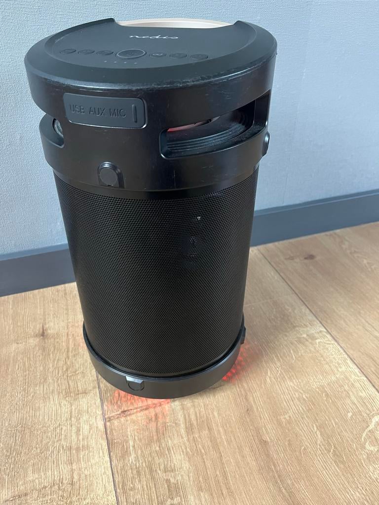 Nedis Bluetooth Muziekbox - SPBB350BK - Krachtig Geluid!, Audio, Tv en Foto, Luidsprekers, Gebruikt, Overige typen, Minder dan 60 watt