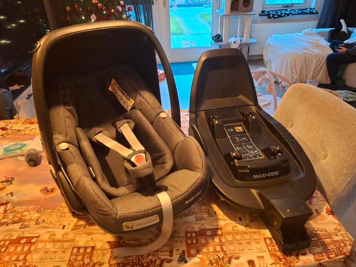 Maxi-Cosi Pebble Pro i-Size + FamilyFix Isofix, Kinderen en Baby's, Autostoeltjes, Zo goed als nieuw, Maxi-Cosi, 0 t/m 13 kg, Isofix