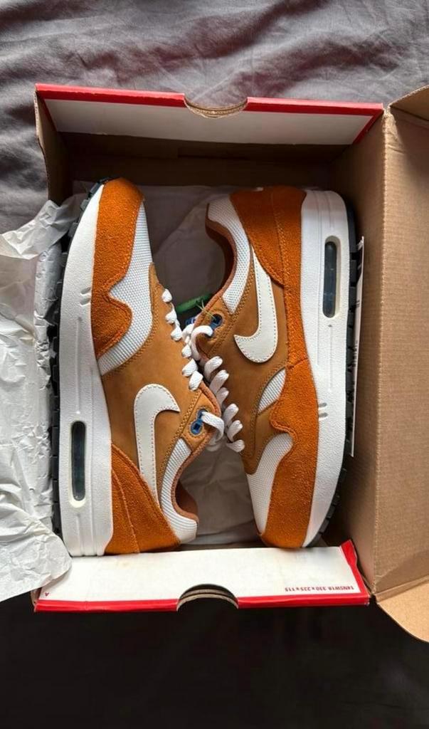 Nike Air Max 1 Dark Curry, Kleding | Heren, Schoenen, Nieuw, Sneakers of Gympen, Overige kleuren, Ophalen of Verzenden