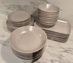 Grijs/Beige Ikea Färgklar Servies 36-delig, Huis en Inrichting, Keuken | Servies, Ophalen, Zo goed als nieuw, Effen, Aardewerk