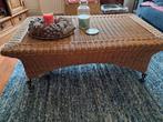 Rieten/ Rotan salontafel, ijzeren poten met houten knop, Huis en Inrichting, Tafels | Salontafels, 50 tot 100 cm, Minder dan 50 cm