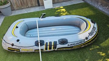 Sevylor supercaravelle opblaasboot met nieuwe peddels. beschikbaar voor biedingen