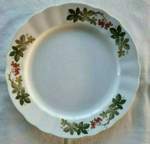 Winterling Marktleuthen ronde schaal hulst rode bessen, Antiek en Kunst, Antiek | Servies los, Ophalen of Verzenden