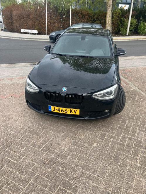 BMW 1-Serie 116I 100KW 5DR Aut8 2012 Zwart, Auto's, BMW, Particulier, 1-Serie, Airbags, Airconditioning, Alarm, Bluetooth, Centrale vergrendeling