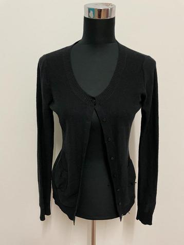 V24 - Zwart wol-kasjmier Essentiel Antwerp vestje mt M (1) beschikbaar voor biedingen