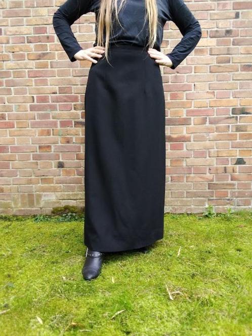 Zwarte maxirok met GRATIS sieraad!, Kleding | Dames, Rokken, Zo goed als nieuw, Maat 42/44 (L), Zwart, Onder de knie, Ophalen of Verzenden