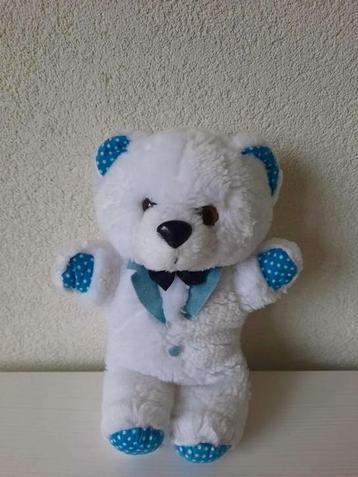 Wit Teddybeertje Beertje met Blauwe elementen + strik 21 cm. beschikbaar voor biedingen