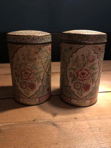 Vintage Suiker- en Theeblikken beschikbaar voor biedingen