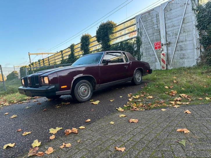 Oldsmobile Cutlass Supreme v8 300pk 1979, Auto's, Oldtimers, Particulier, Airconditioning, Cruise Control, Elektrische ramen, Radio
