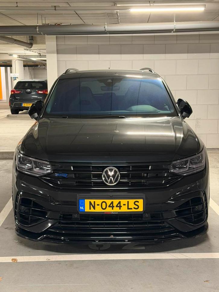 Volkswagen Tiguan R, Auto's, Volkswagen, Particulier, Tiguan, Benzine, E, SUV of Terreinwagen, Automaat, Geïmporteerd, Zwart, Grijs