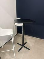 Hoge tafel met 2 witte stoelen, Ophalen, Gebruikt