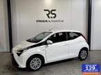 Toyota Aygo 1.0 VVT-i 72 pk X-Play | Airco | Camera | Cruise, Voorwielaandrijving, Stof, Euro 6, 4 stoelen
