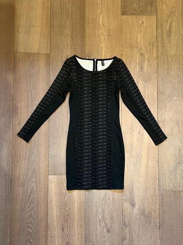 Nieuw zwart stretch jurkje met twee soorten stof; H&M; mt 34