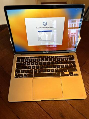 Apple MacBook Air 13" M1 beschikbaar voor biedingen